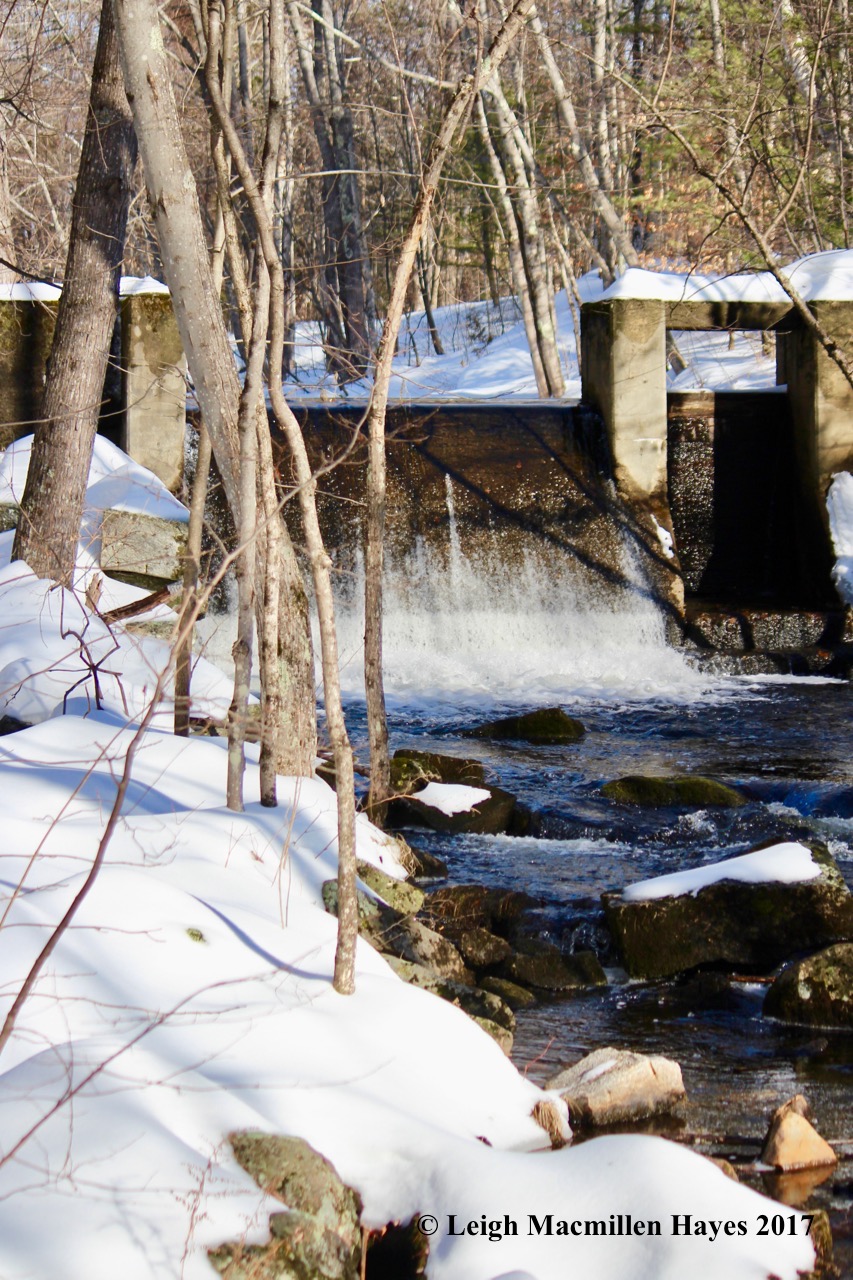 w-mill-dam-in-afternoon-sun