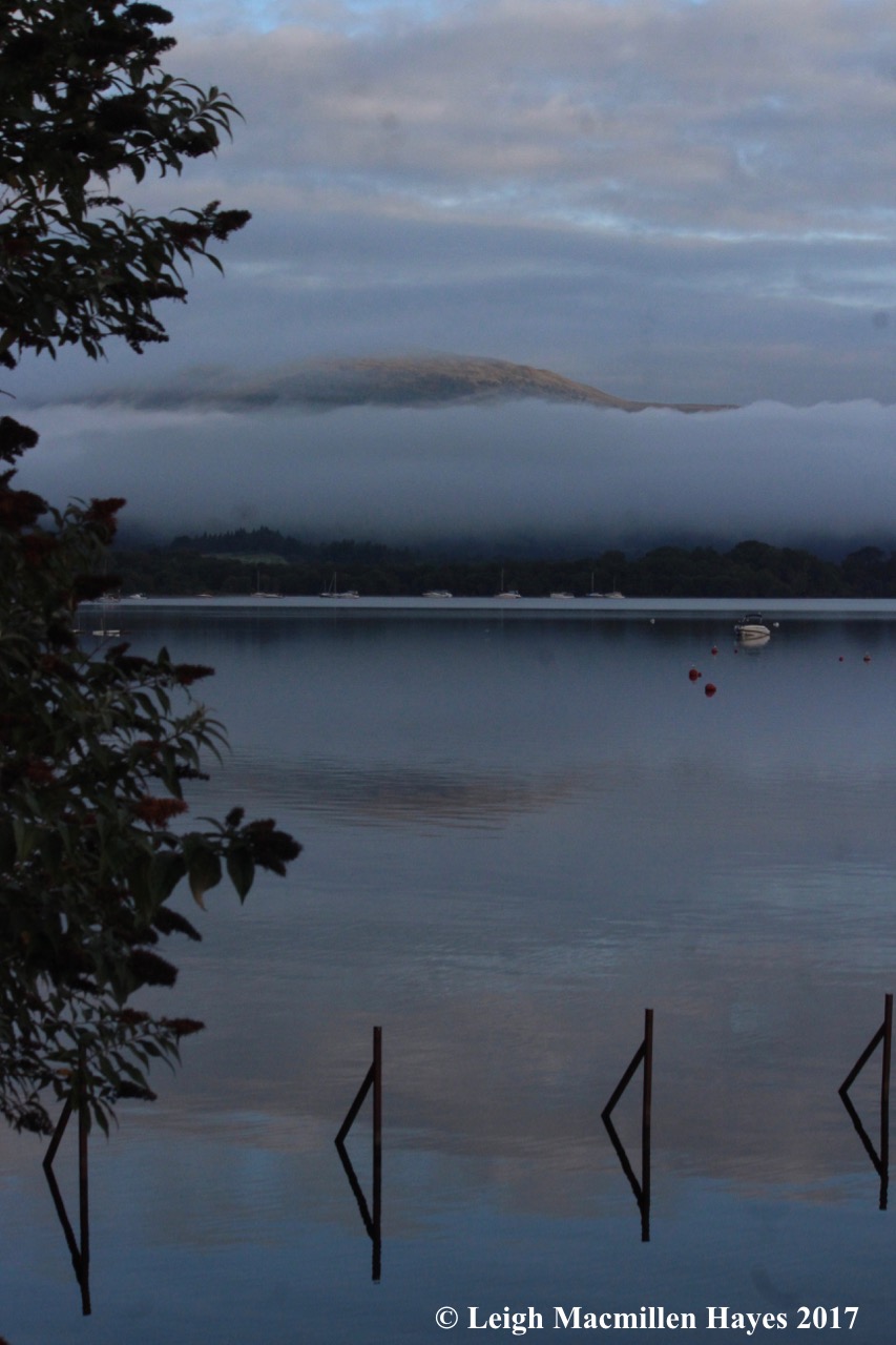 s-Loch Lomond in morning