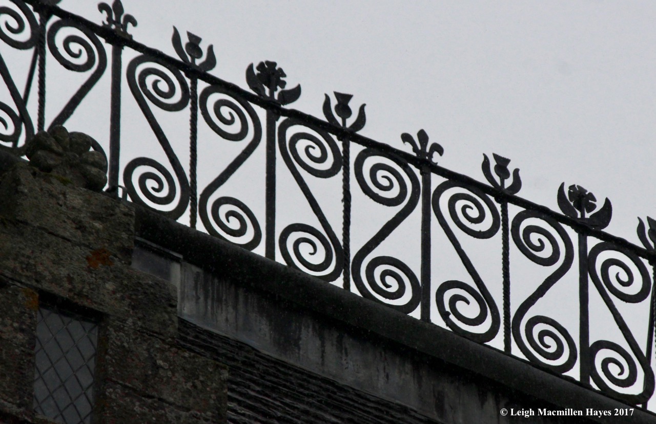 s-rose and thistle, Glamis