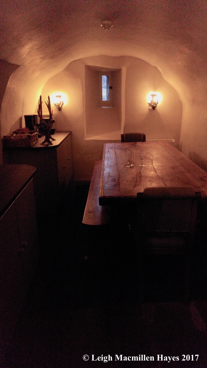 s2-breakfast room (1)