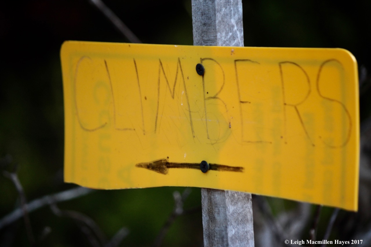 r6-climbers trail sign